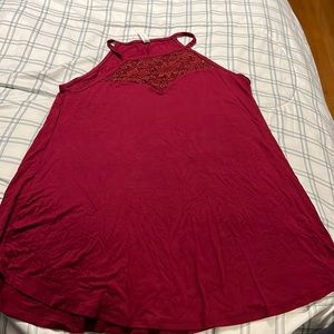 Super cute razorback, tank top lace detail in front.